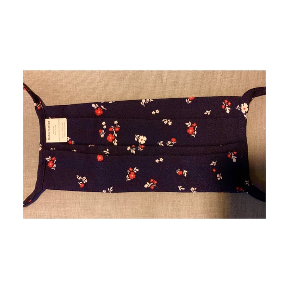 Reformation Masks - Navy Blue - Picture 6 of 6